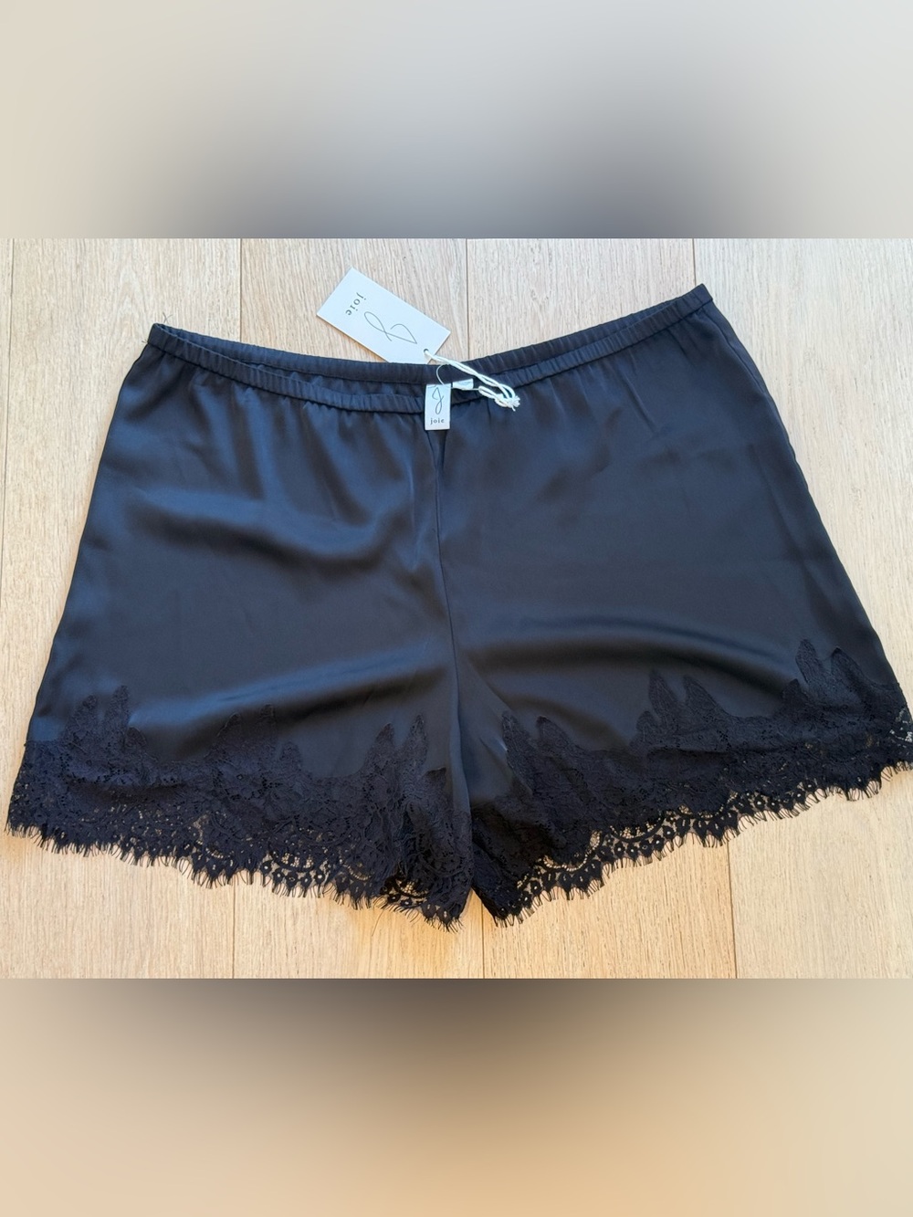 Joie Satin Lace Trim Shorts Black Women’s XL NWT